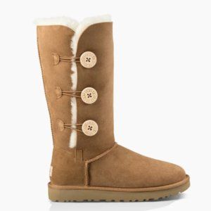 Ugg Bailey Triple/Three Button Chestnut Boots 6